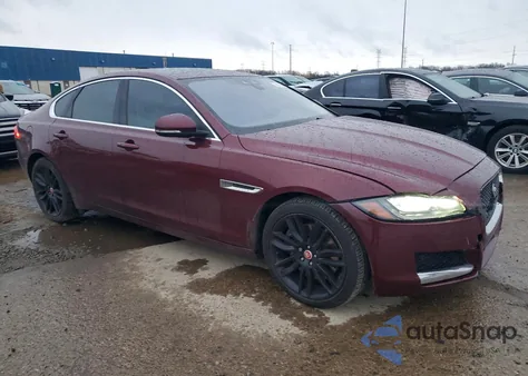 2017 Jaguar Xf Prestige z USA, uszkodzony, nr VIN SAJBK4BV2HCY28419